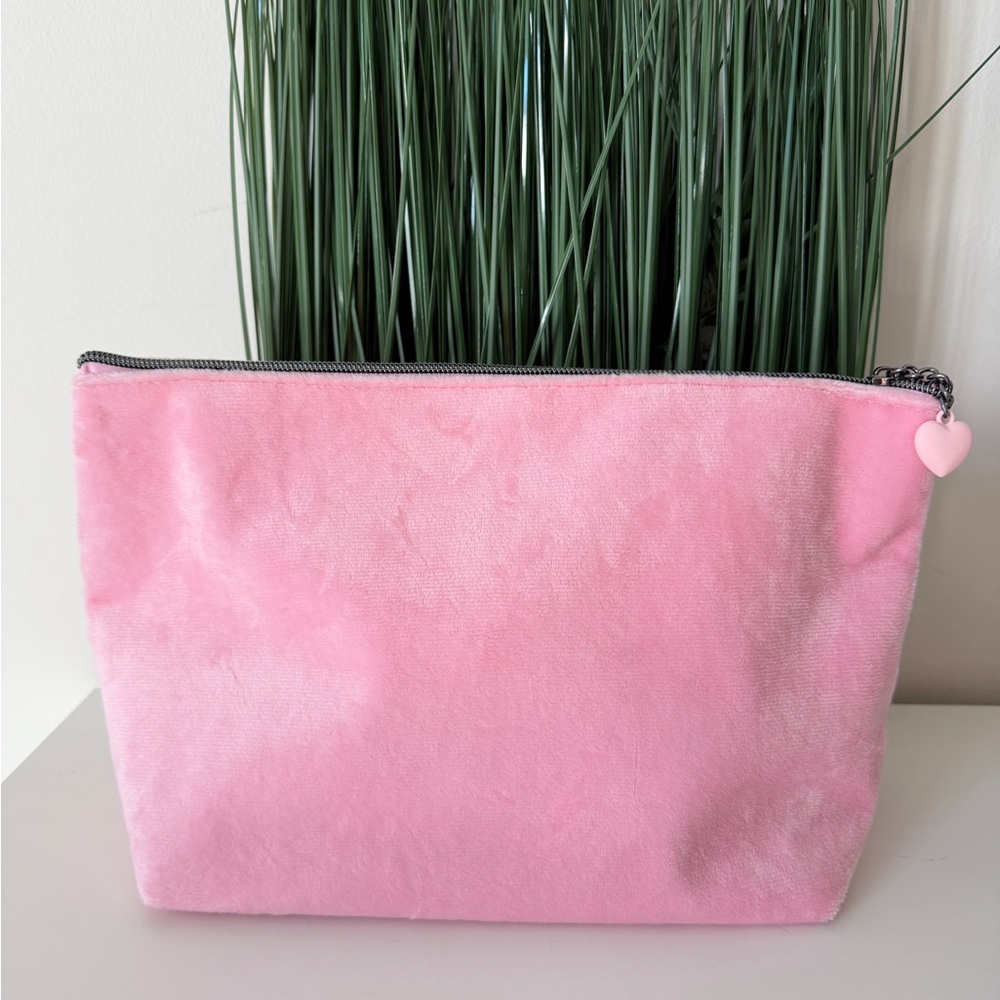 New Juicy Couture Soft Pink Cosmetic Case - Picture 3 of 8